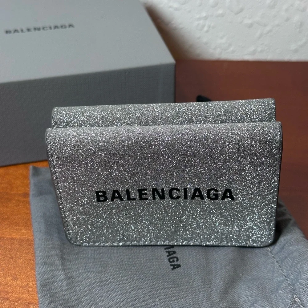 Balenciaga stains may banknotes